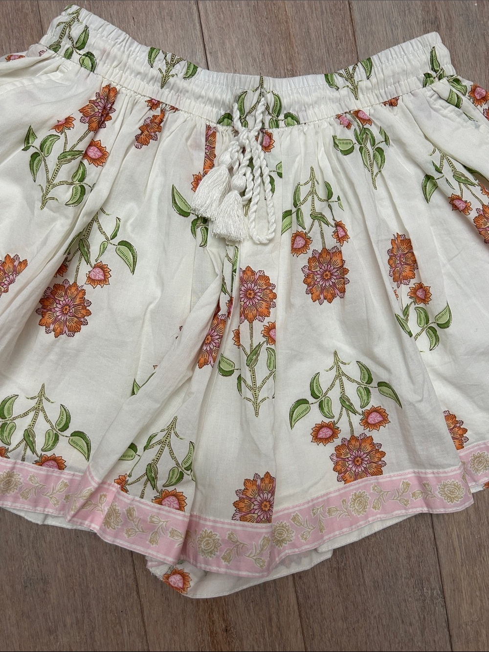 White Floral Boho Skort with Pink Border size S - Picture 3 of 14